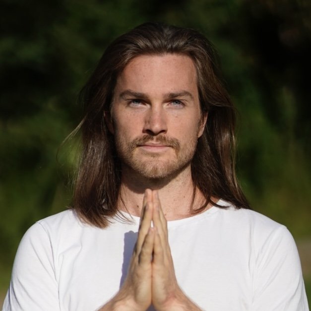 @yogawithethan